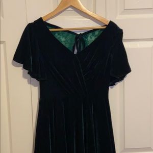 Emerald Green Velvet long formal dress NWOT